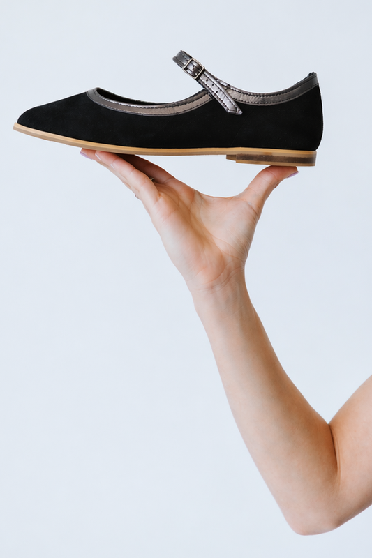 Ballerina Suede Black Pump
