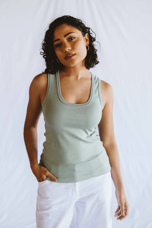 Vest Sage Low Neck