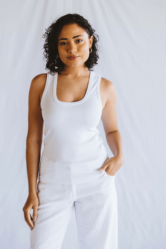 Vest White Low Neck