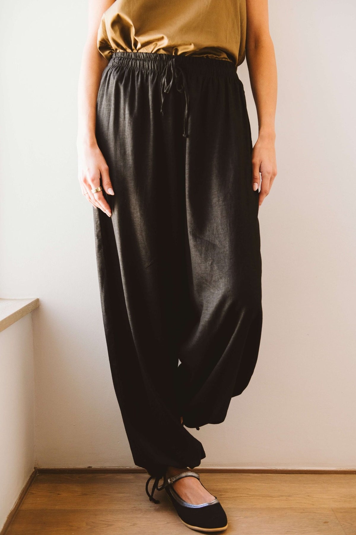 Bella Balloon Trouser in Black