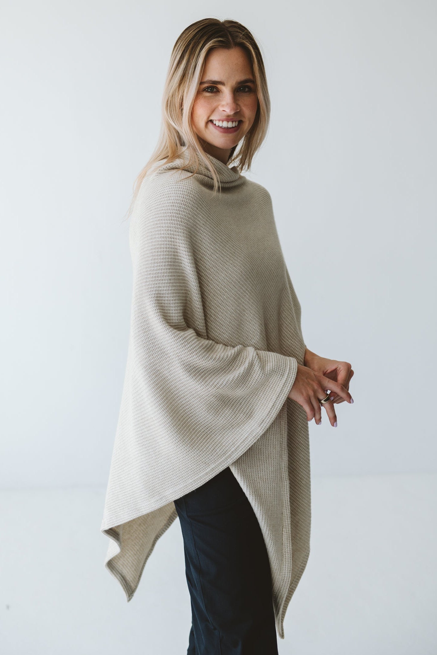 Poncho Cream